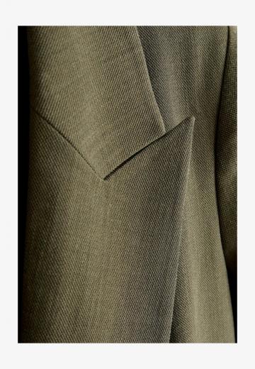 Блейзер с накладными карманами