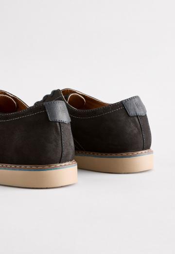 Ботинки на шнуровке