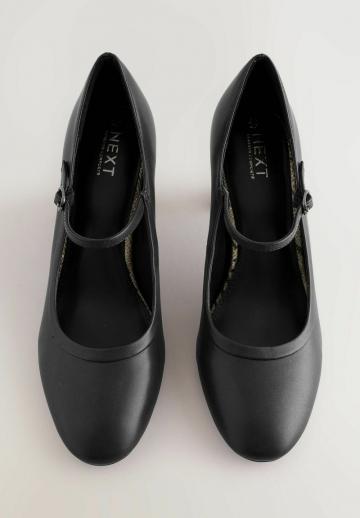 Туфли с ремешком