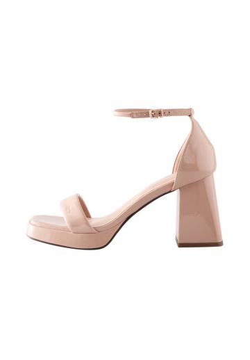 Босоножки на платформе