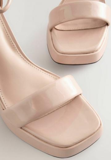 Босоножки на платформе