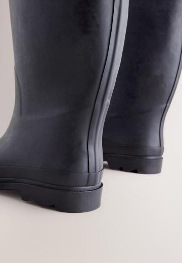 Резиновые сапоги