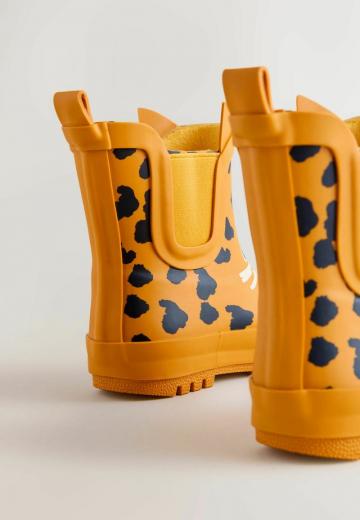 Резиновые сапоги