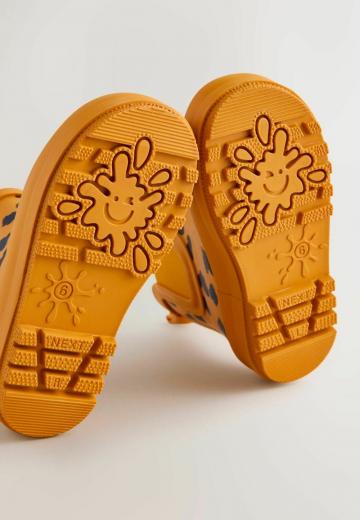 Резиновые сапоги