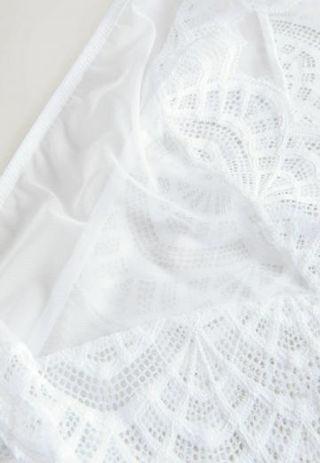 Трусы на бедрах