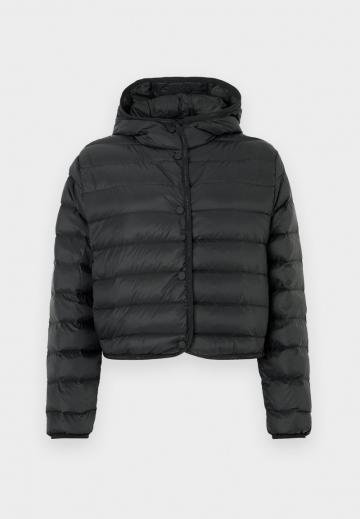 Короткая куртка