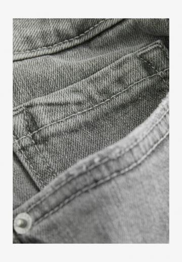 Клешеные брюки