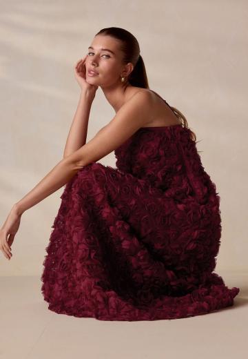 Платье без бретелек