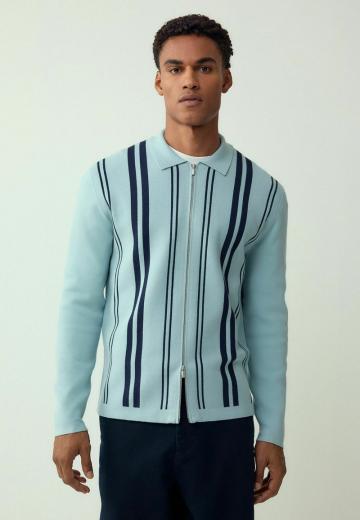 Вязаная кофта