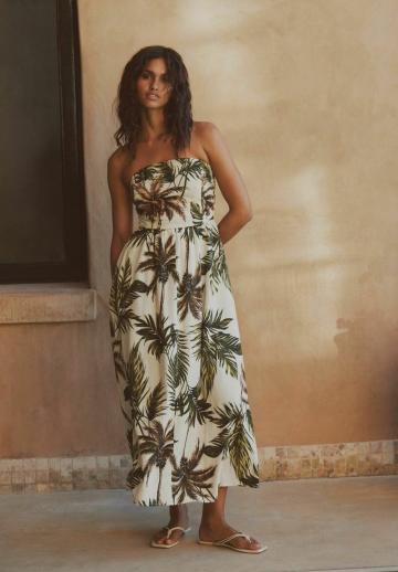 Платье без бретелек