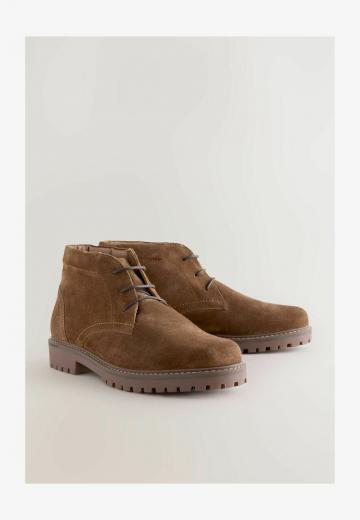 Ботинки на шнуровке