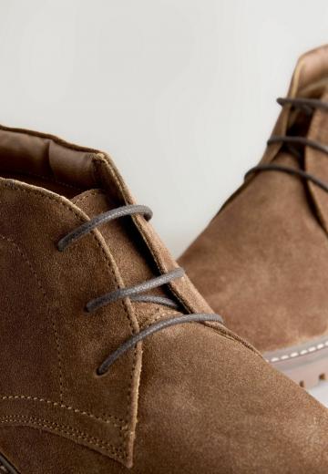 Ботинки на шнуровке