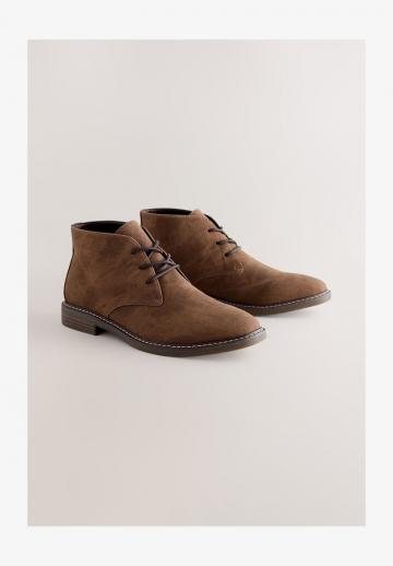 Ботинки на шнуровке