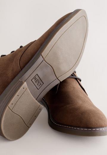 Ботинки на шнуровке