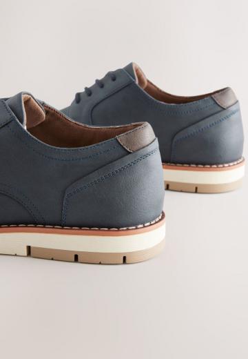 Ботинки на шнуровке