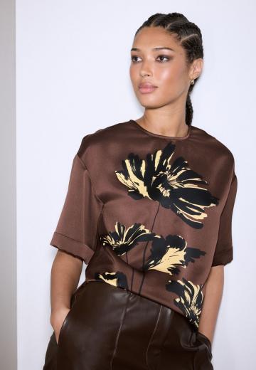 Атласная блузка