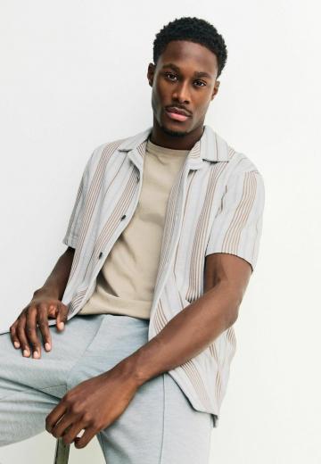 Рубашка с коротким рукавом