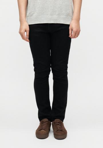 Узкие джинсы