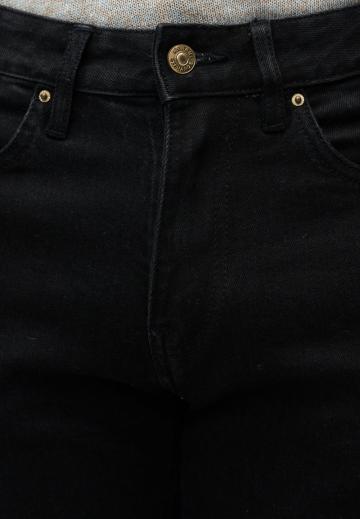 Узкие джинсы