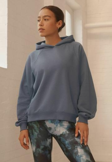 Пуловер с капюшоном