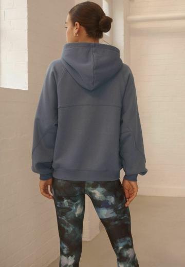 Пуловер с капюшоном