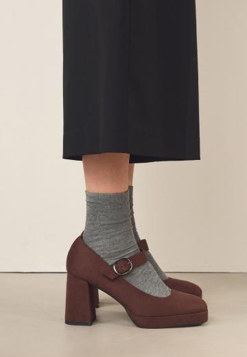 Туфли с высоким носом