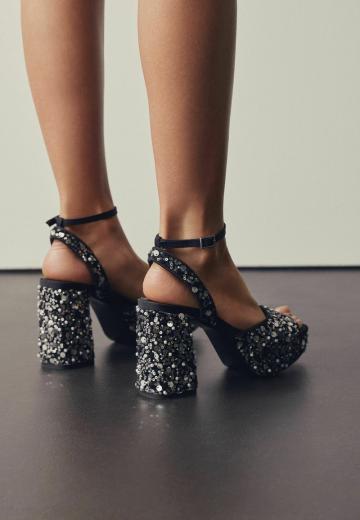 Босоножки на платформе