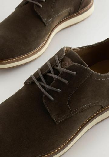 Ботинки на шнуровке