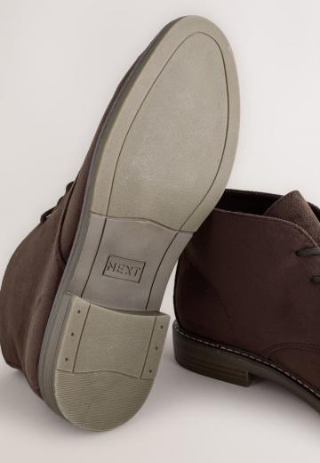 Ботинки на шнуровке