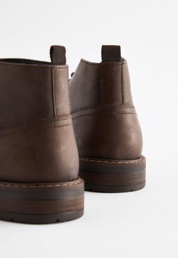 Ботинки на шнуровке