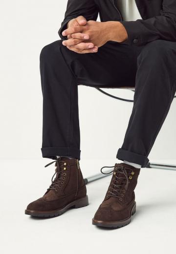 Ботинки на шнуровке