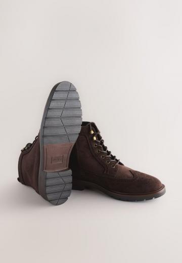 Ботинки на шнуровке