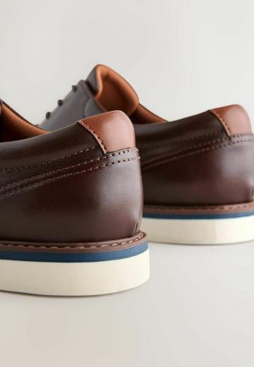 Ботинки на шнуровке