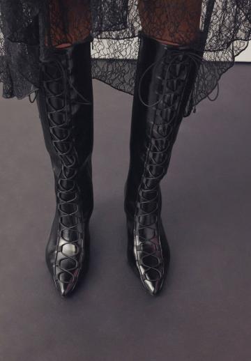 Сапоги на шнуровке