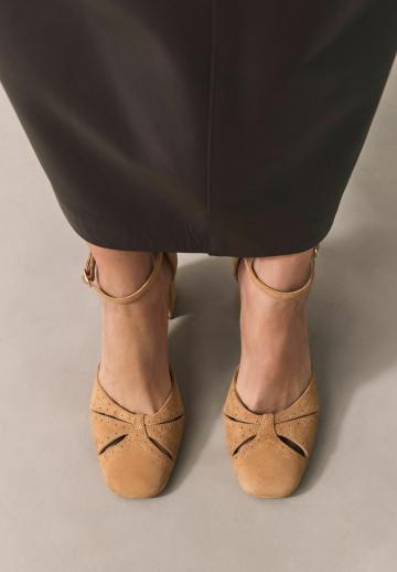 Туфли с ремешком