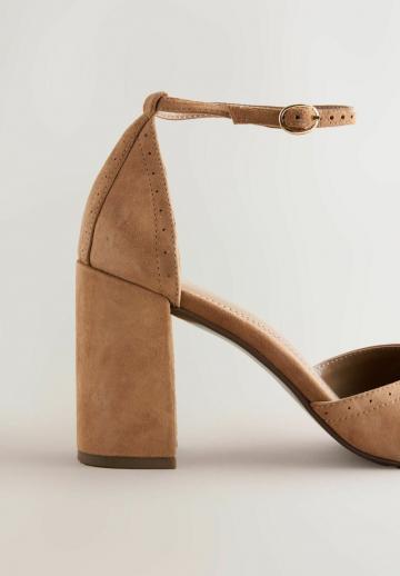 Туфли с ремешком