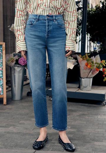 Прямые джинсы