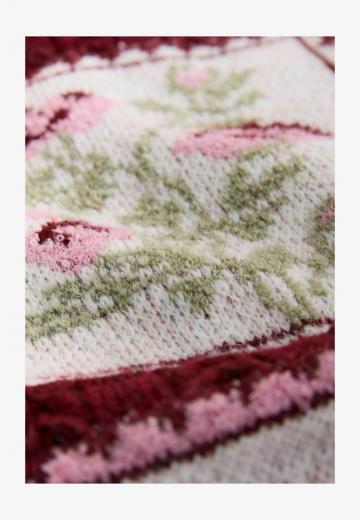 Жаккардовая вязаная кофта