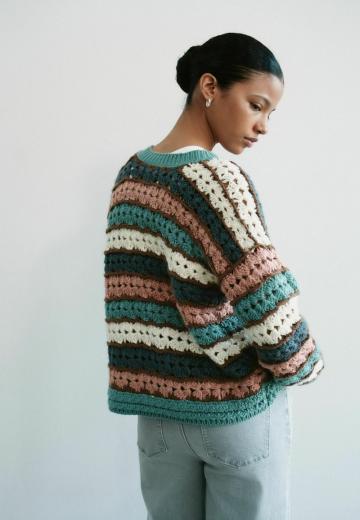 Жаккардовая вязаная кофта