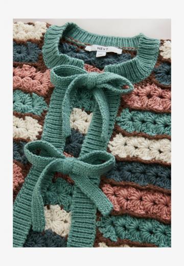 Жаккардовая вязаная кофта