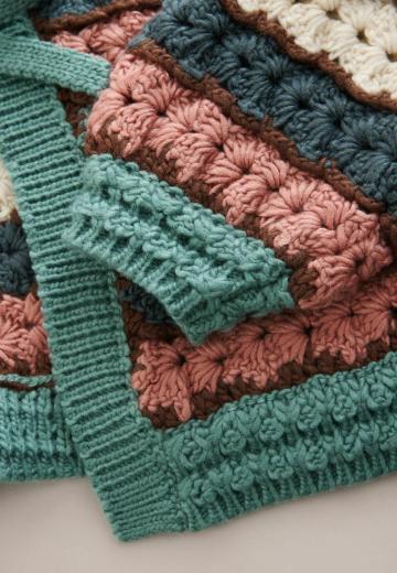 Жаккардовая вязаная кофта