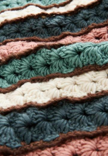 Жаккардовая вязаная кофта