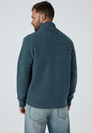 Вязаная кофта