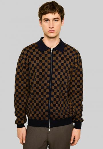 Вязаная кофта