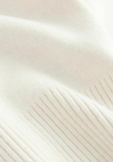 Жаккардовая вязаная кофта