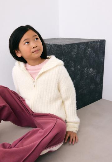 Вязаная кофта