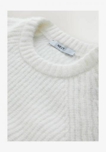 Вязаное платье