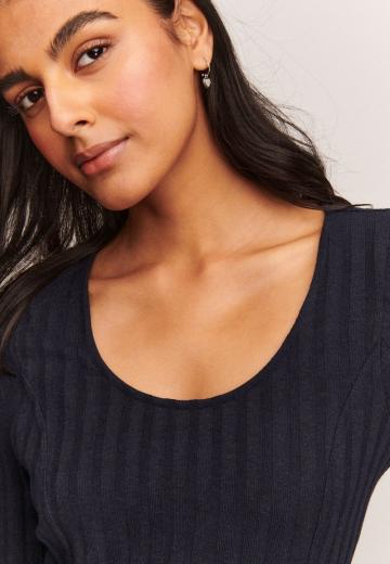 Вязаное платье