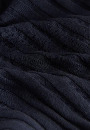 Вязаное платье