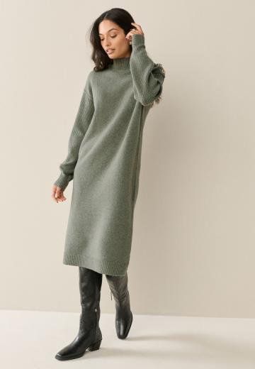 Вязаное платье